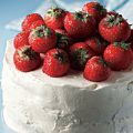 Λευκή τούρτα με φράουλες | Συνταγή | Argiro.gr
