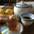 Το τσάι της αποτοξίνωσης: λεμόνι, τζίντζερ, μέλι
