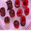 Σφηνάκια φράουλας με fondue σοκολάτας