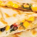 Κεσαντίγια (quesadilla) με φασόλια και καλαμπόκι