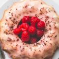 Angel Food Cake με γλάσο lime/raspberries[...]
