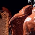 Σοκολατένιο κέικ με γλάσο σοκολάτας και ουίσκι