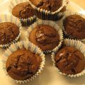 Σοκολατένια muffins με κομμάτια σοκολάτας και[...]