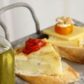 Tapas: Τυρί – κυδωνόπαστο – καρύδι