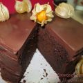 Σοκολατένιο κέικ με άρωμα νες καφέ και γλάσο[...]
