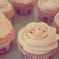Cupcakes με φραουλένια buttercream συνταγή από[...]