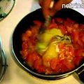 Συνταγή για ομελέτα με ντομάτα και τυρί