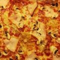 Πίτσα με βάση σφολιάτας συνταγή από Κωνσταντίνα[...]