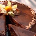 Σοκολατίνα με γέμιση και επικάλυψη σοκολάτας