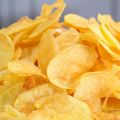 Συνταγή για Σπιτικά Τραγανά Πατατάκια - Chips!