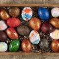 Χρωματιστά πασχαλινά αυγά