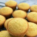 Πως να κάνετε Muffins με 2 μόνο υλικά !