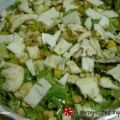 Πράσινη σαλάτα με χαλούμι και σουσάμι
