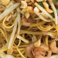 Σαλάτα με noodle και γαρίδες