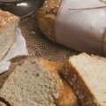Σπιτικό υγιεινό ψωμί ολικής αλέσεως με βρώμη[...]