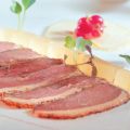 Στήθος πάπιας παστράμι με foie gras και ζελέ[...]