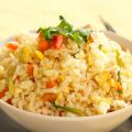 Τηγανητό ρύζι με λαχανικά και αυγά