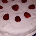Τούρτα ζελέ φράουλας συνταγή από chocomaria