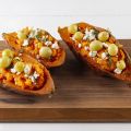 Ψητές γλυκοπατάτες με φέτα και σταφύλια
