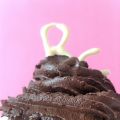 Royal Cupcakes σοκολάτας με γέμιση καραμέλας[...]