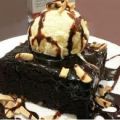 Brownie με παγωτό καραμέλα