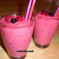 Smoothie με κοκκινα φρουτα