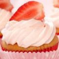 Cup Cake Αμυγδάλου με φράουλες