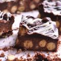 Πανεύκολο σοκολατένιο γλυκό ψυγείου με Maltesers