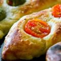 Μπαγκέτες με τοματίνια και ελιές
