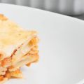 Πένες με μπεσαμέλ από γιαούρτι