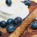 French toasts με τυρί μασκαρπόνε και μύρτιλα