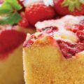 Ανάστροφο κέικ με φράουλες