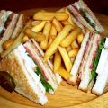 Τέλειο Club Sandwich με Ψητό Φιλέτο Κοτόπουλο!