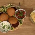 Burger με κιμά από φασόλια και λουκάνικο chorizo