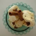 Παγωτό βανίλια με τριμμένο μπισκότο