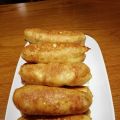 Πιροσκί με τυρί και λουκάνικο πολύ εύκολα και[...]