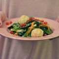σαλάτα με σπανάκι και μπαλάκια φέτας / spinach[...]