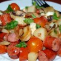 Τηγανιά με λουκάνικα/Fried Sausage And Potato[...]