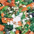 Σαλάτα με ψητές γλυκοπατάτες και λαχανίδα (Kale)