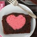 Σοκολατένιο κέικ με κρυμμένη καρδιά