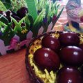 αυγά βαμμένα με κρεμυδόφυλλα