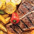 Μπριζόλες T- bone στα κάρβουνα