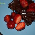 Muddy Brownies με Καρύδια και Γλάσο Σοκολάτας