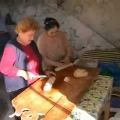 Ζυμωτο Κρητικό ψωμί σε ξυλόφουρνο