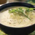Σούπα βελουτέ με λαχανικά και ροκφόρ
