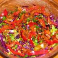 Σαλάτα κόκκινο λάχανο, πιπεριά και λιαστή[...]