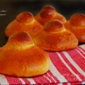 ΜΠΡΙΟΣ ΜΕ ΚΟΤΣΟ ΑΠΟ ΤΗΝ ΣΙΚΕΛΙΑ // BRIOCHE COL[...]