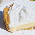 Εύκολη τάρτα λεμονιού με κρέμα καρύδας