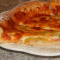 Πίτσα τυρολέτα (μπέικον& τυρί )