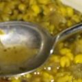 Βίγκαν Ινδική σούπα με ροβίτσα (mung) και ρύζι[...]